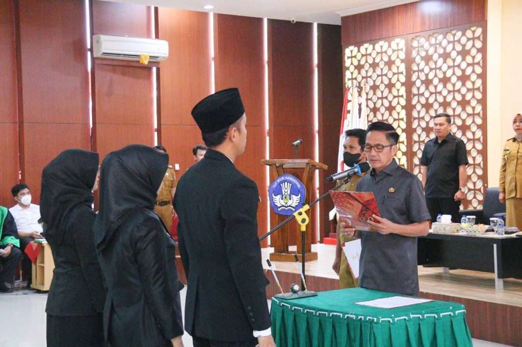 Sekretaris Daerah (Sekda) Palembang Ratu Dewa lantik Kepsek