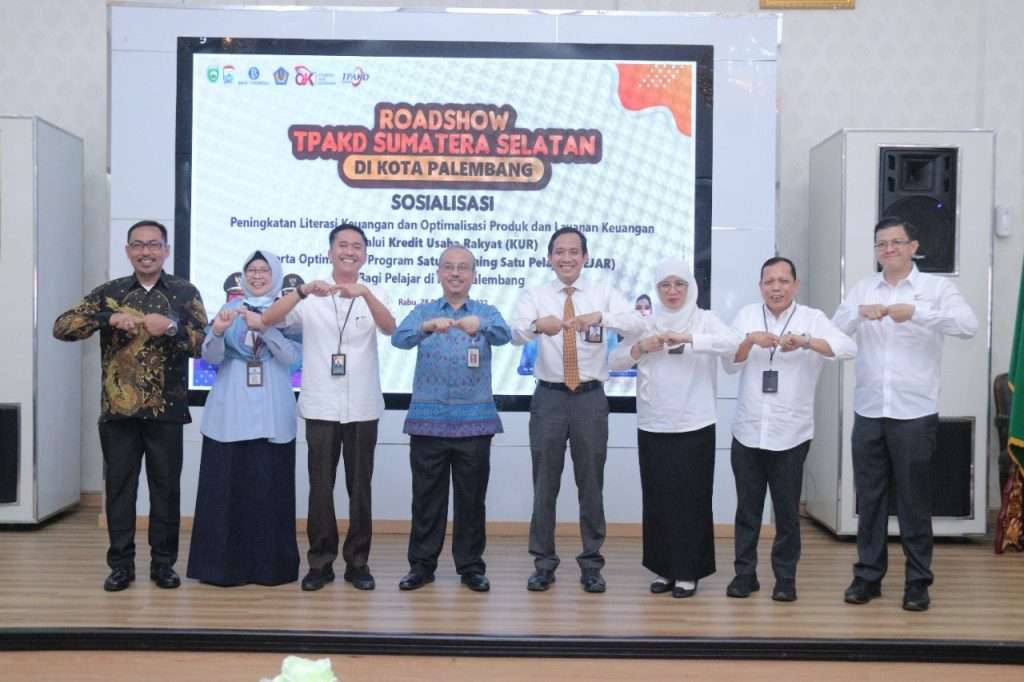 Roadshow Literasi dan Inklusi Keuangan Optimalisasi Akses Keuangan kepada UMKM dan Pelajar oleh TPAKD Provinsi Sumatera Selatan di Kota Palembang Tahun 2022.