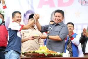 Herman Deru ketika hadir pada HUT ke 5 Asosiasi Driver Online (ADO) Sumsel di Stadion Kamboja Palembang, Kamis (8/9/22).