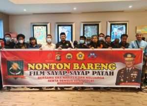 Densus 88 AT Polri dan Yayasan Pelita Bersatu bersama eks Napiter nonton Film Sayap Sayap Patah di Bioskop PS Mall