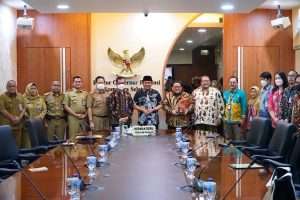 Gubernur  Sumsel  H. Herman Deru saat menerima  audiensi Tim Kemenkes dan RS Rujukan Nasional