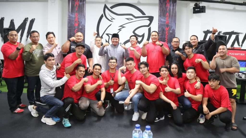 Herman Deru sangat apresiasi para pemuda di Okami Fitnes, ketika membuka kegiatan tersebut, Minggu (21/5).