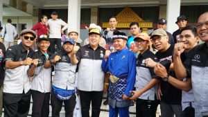 Gubernur Sumsel H. Herman Deru menyambut dengan antusias rombongan peserta Jeepers Indonesia Meet and Greet di Kota Palembang. Acara ini berlangsung di halaman Griya Agung pada Sabtu (20/5).