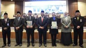 penyerahan Laporan Hasil Pemeriksaan (LHP) atas Laporan Keuangan Pemerintah Daerah (LKPD) Provinsi Sumsel Tahun 2022 pada Rapat Paripurna Istimewa di Gedung DPRD Provinsi Sumsel, Rabu (10/5/2023) pagi.